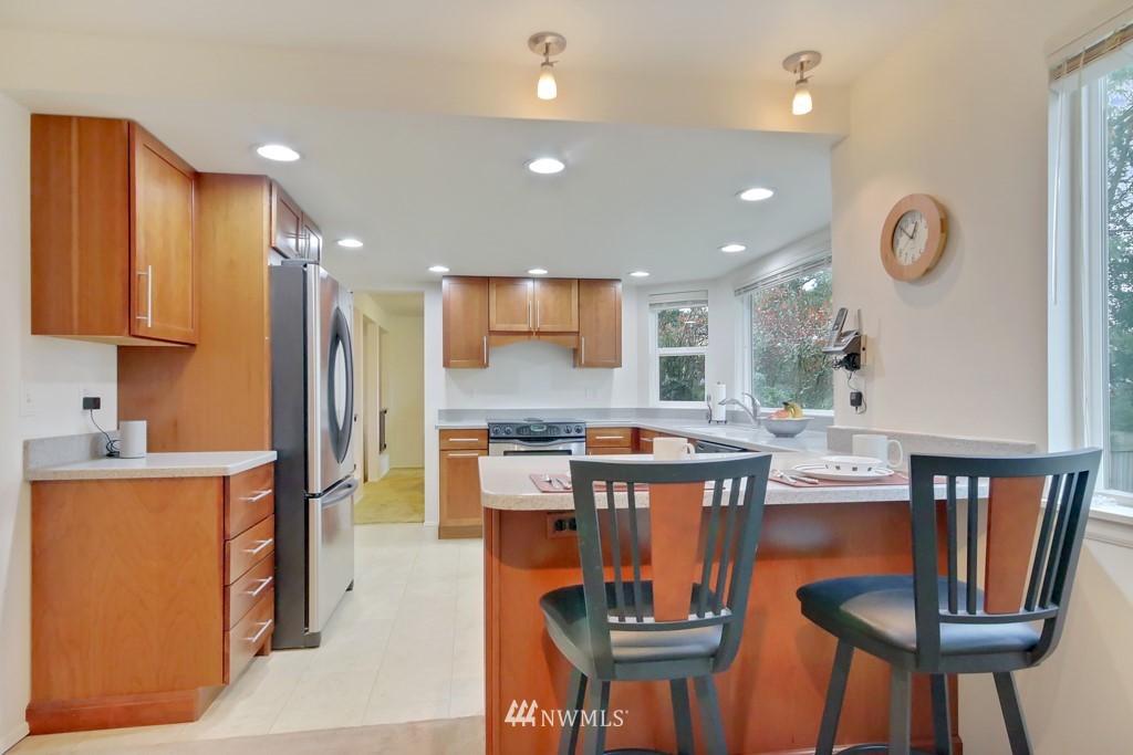 15867 132nd Place Southeast Renton, WA 98058 - Photo 11 of 24 Gallery Image 11