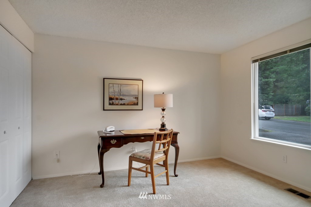 15867 132nd Place Southeast Renton, WA 98058 - Photo 12 of 24 Gallery Image 12