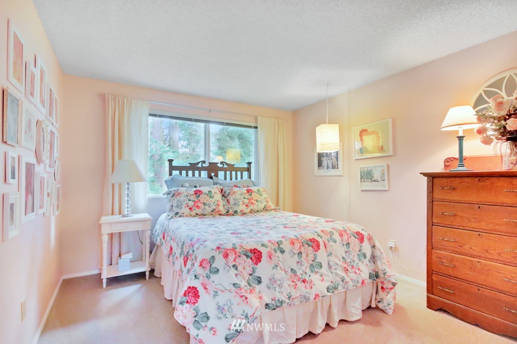 15867 132nd Place Southeast Renton, WA 98058 - Photo 18 of 24 Gallery Image 18
