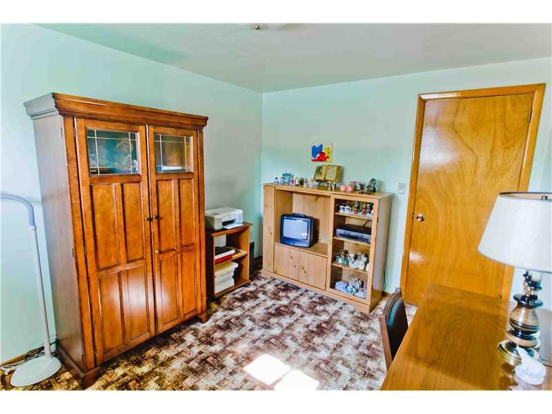 167 Clinton Street McKees Rocks, PA 15136 - Photo 8 of 11 Bedroom.
