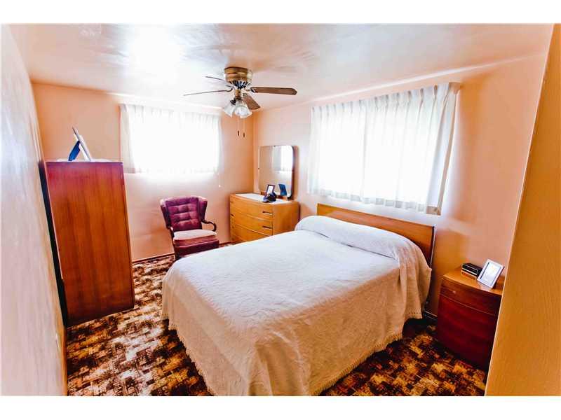 167 Clinton Street McKees Rocks, PA 15136 - Photo 9 of 11 Bedroom.