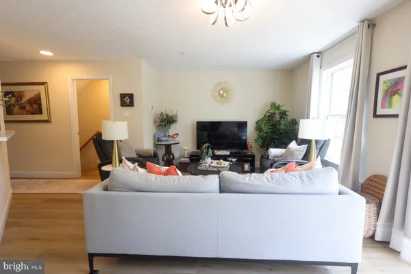 $2,800 | 1424 Falcon Nest Court, Arnold, MD 21012
