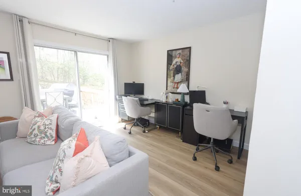 $2,800 | 1424 Falcon Nest Court, Arnold, MD 21012