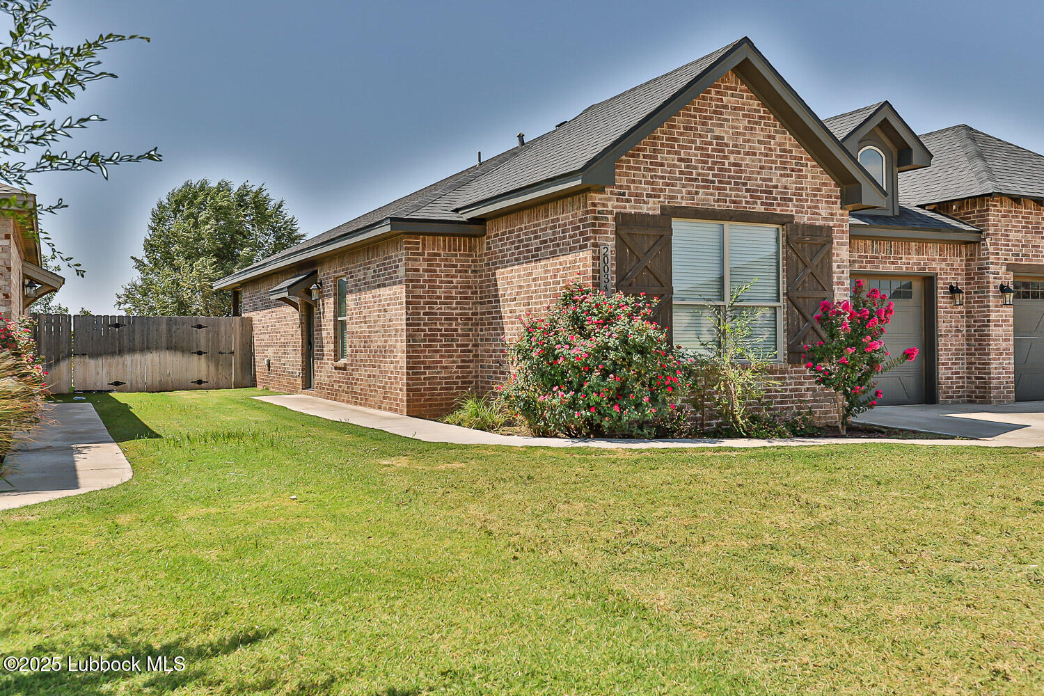 2003 102nd Street, Unit B Lubbock, TX 79423 - Photo 2 of 35 2003 A 102nd-57