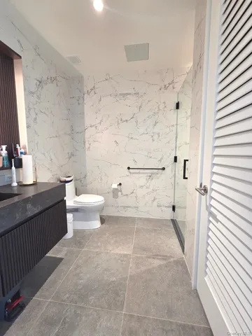 a view of walk in closet