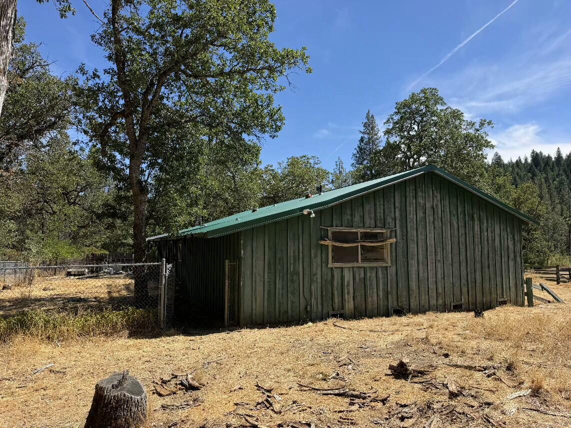 31 Landacre Road Hayfork, CA 96041 - Photo 16 of 18 IMG_20260908_142413