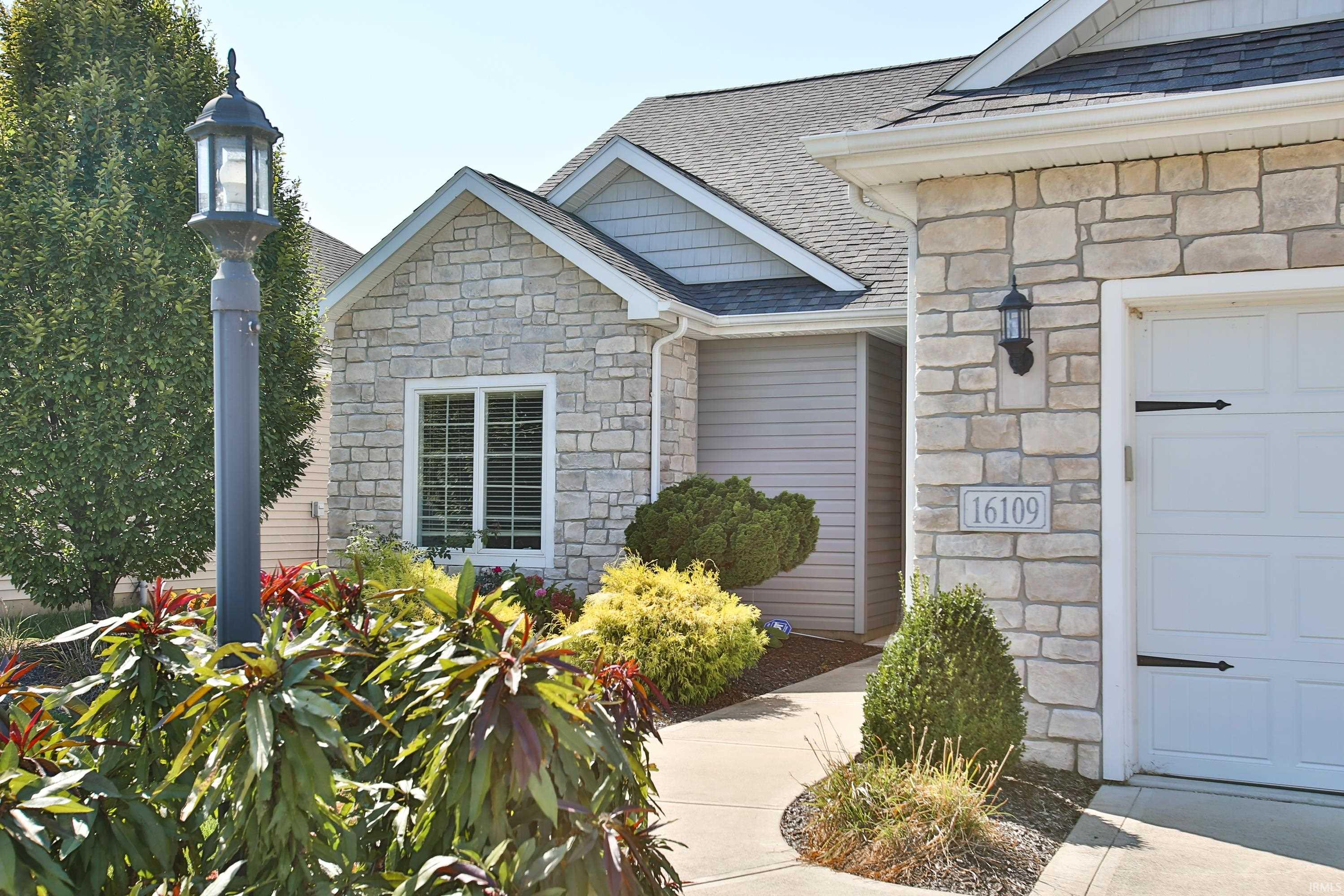 16109 Ballantyne Trail, Huntertown, IN 46748 Compass