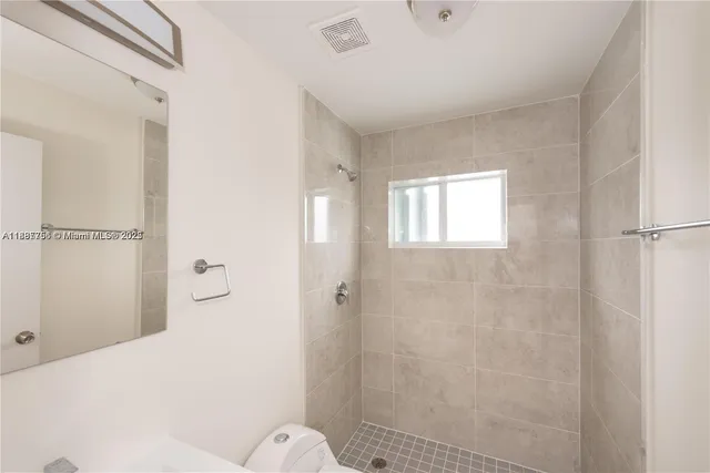 $2,700 | Gladeview, Miami, FL 33147