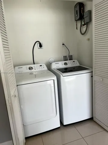 $2,700 | Gladeview, Miami, FL 33147