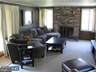 2747 Harmil Road Broomall, PA 19008 - Photo 4 of 12 Family Room