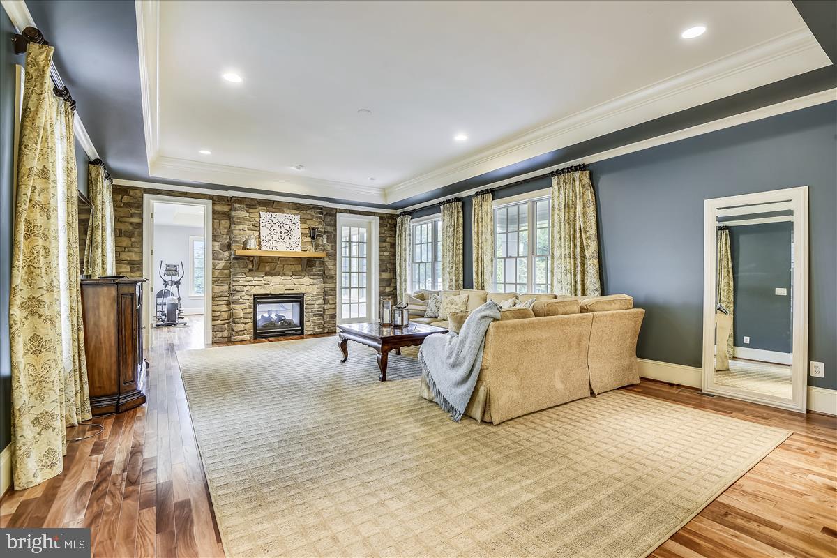12056 Open Run Road Ellicott City, MD 21042 - Photo 25 of 114 Wonderful tres ceiling in the main Family Room