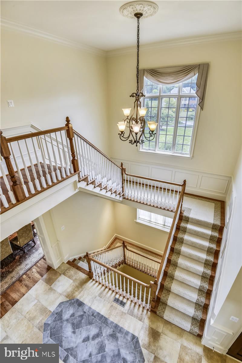 12056 Open Run Road Ellicott City, MD 21042 - Photo 35 of 114 Overview of the staircase