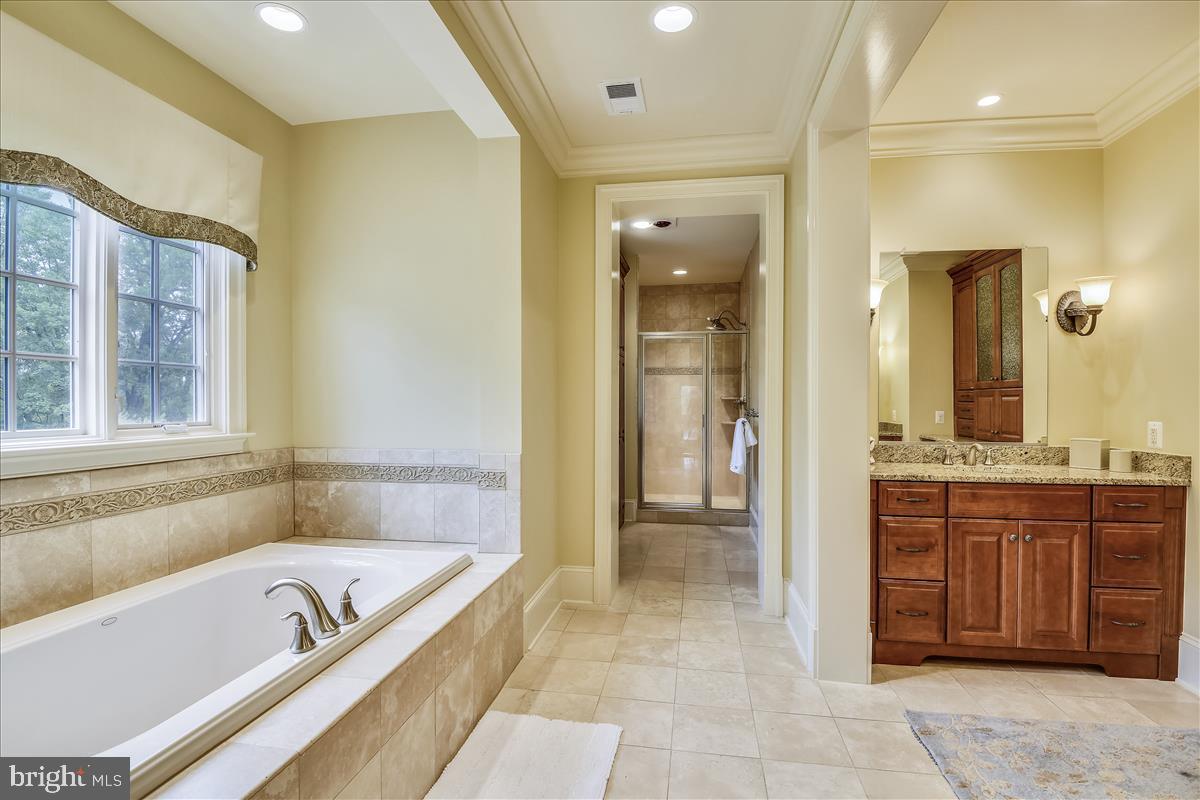 12056 Open Run Road Ellicott City, MD 21042 - Photo 51 of 114 Relax and enjoy a lovely soak