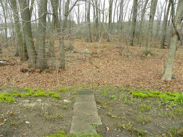 43 Warren Road Auburn, MA 01501 - Photo 19 of 30 Gallery Image 19