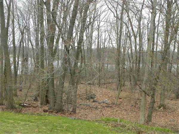43 Warren Road Auburn, MA 01501 - Photo 2 of 30 Gallery Image 2