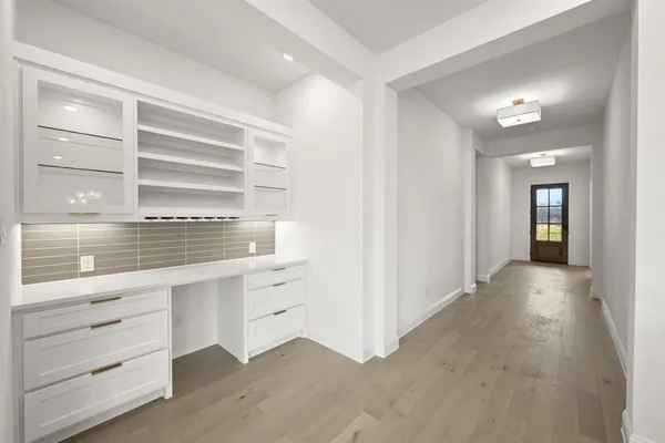 $829,990 | 4730 Hawthorn Hls Lane, Arlington, TX 76005