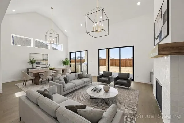 $829,990 | 4730 Hawthorn Hls Lane, Arlington, TX 76005