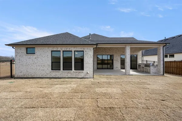 $829,990 | 4730 Hawthorn Hls Lane, Arlington, TX 76005