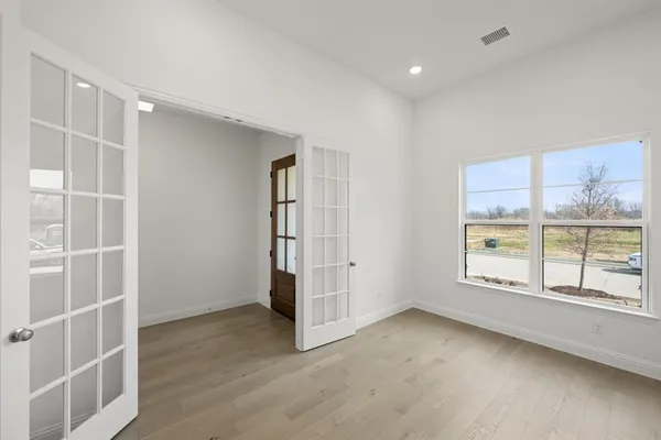 $829,990 | 4730 Hawthorn Hls Lane, Arlington, TX 76005
