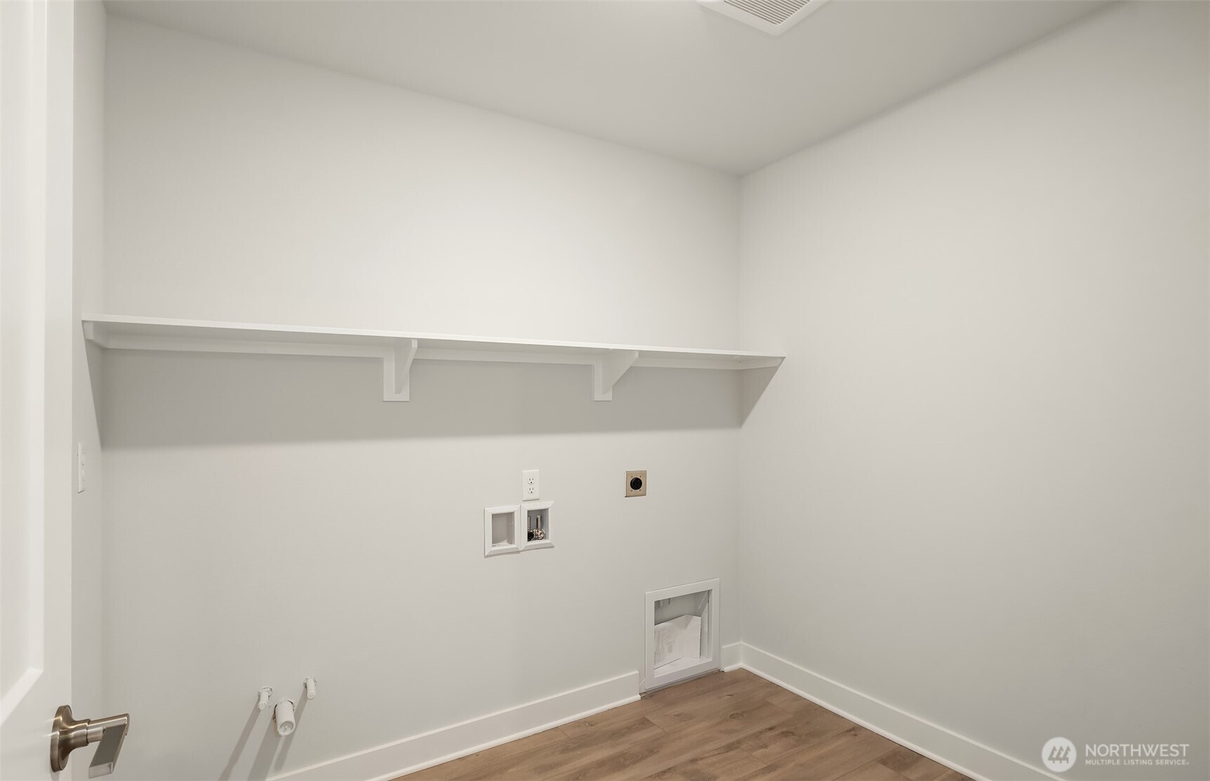 20347 90th Drive Northeast, Unit C Bothell, WA 98011 - Photo 12 of 18 a view of an empty room