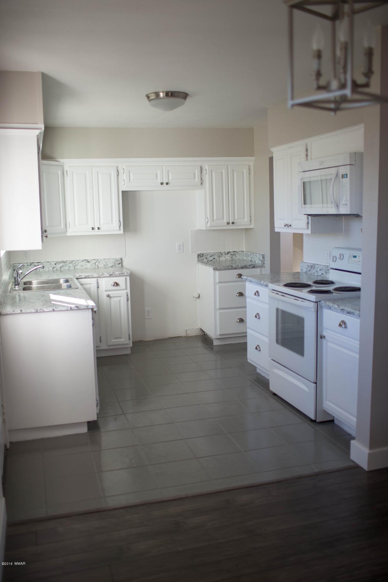 419 West 8th S Street Snowflake, AZ 85937 - Photo 8 of 35
