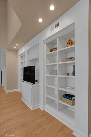 a view of a livingroom with furniture