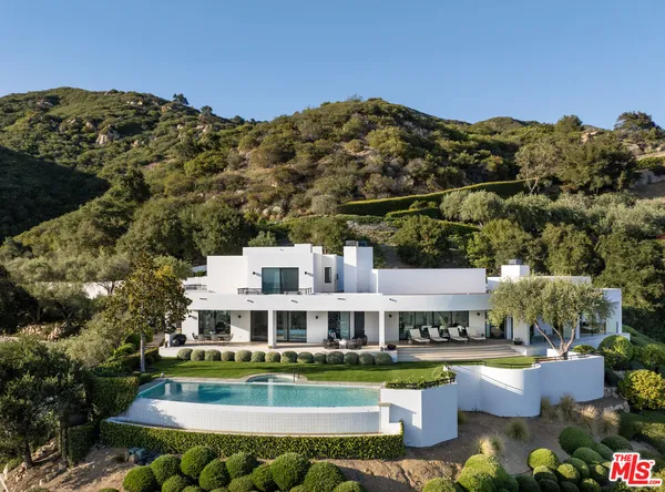 $14,950,000 | 1130 East Mountain Drive, Montecito, CA 93108