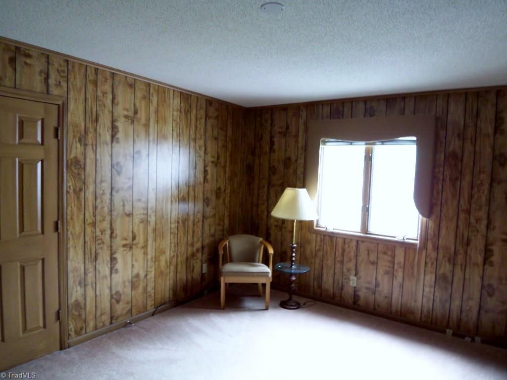 148 Old Mill Road, Unit C High Point, NC 27265 - Photo 16 of 20 Bedroom 2 with Walk-In Closet
