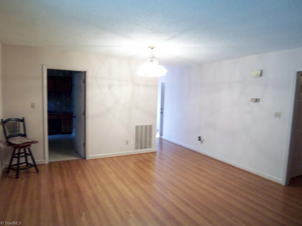 148 Old Mill Road, Unit C High Point, NC 27265 - Photo 18 of 20 Dining Area