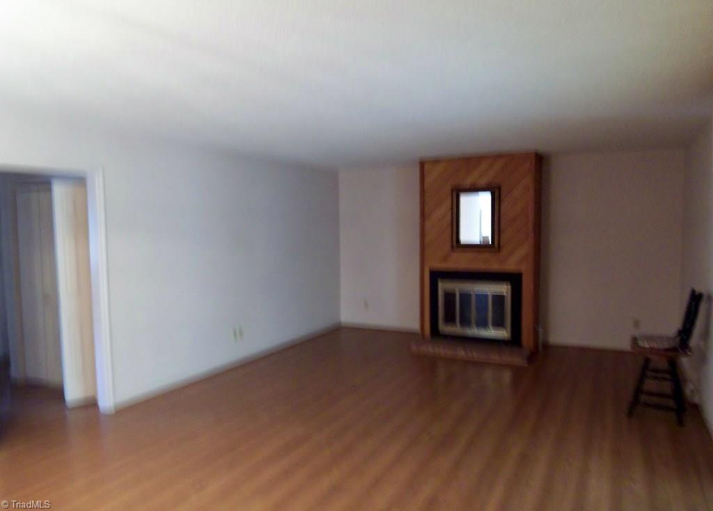 148 Old Mill Road, Unit C High Point, NC 27265 - Photo 5 of 20 Living Room