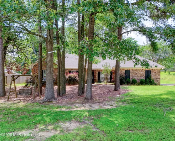 $275,000 | 107 Manchester Drive, Vicksburg, MS 39183