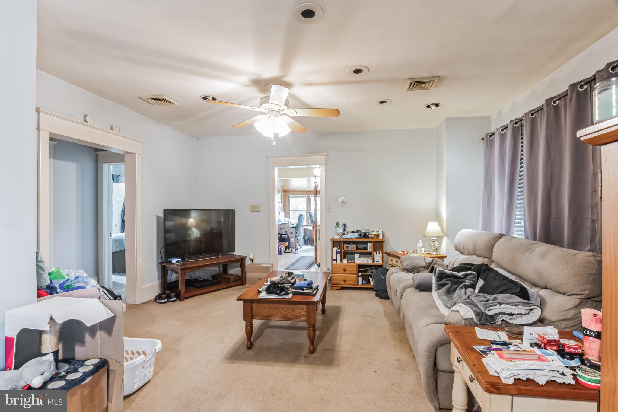 1206 West Wheat Road Vineland, NJ 08360 - Photo 5 of 30 Living Room