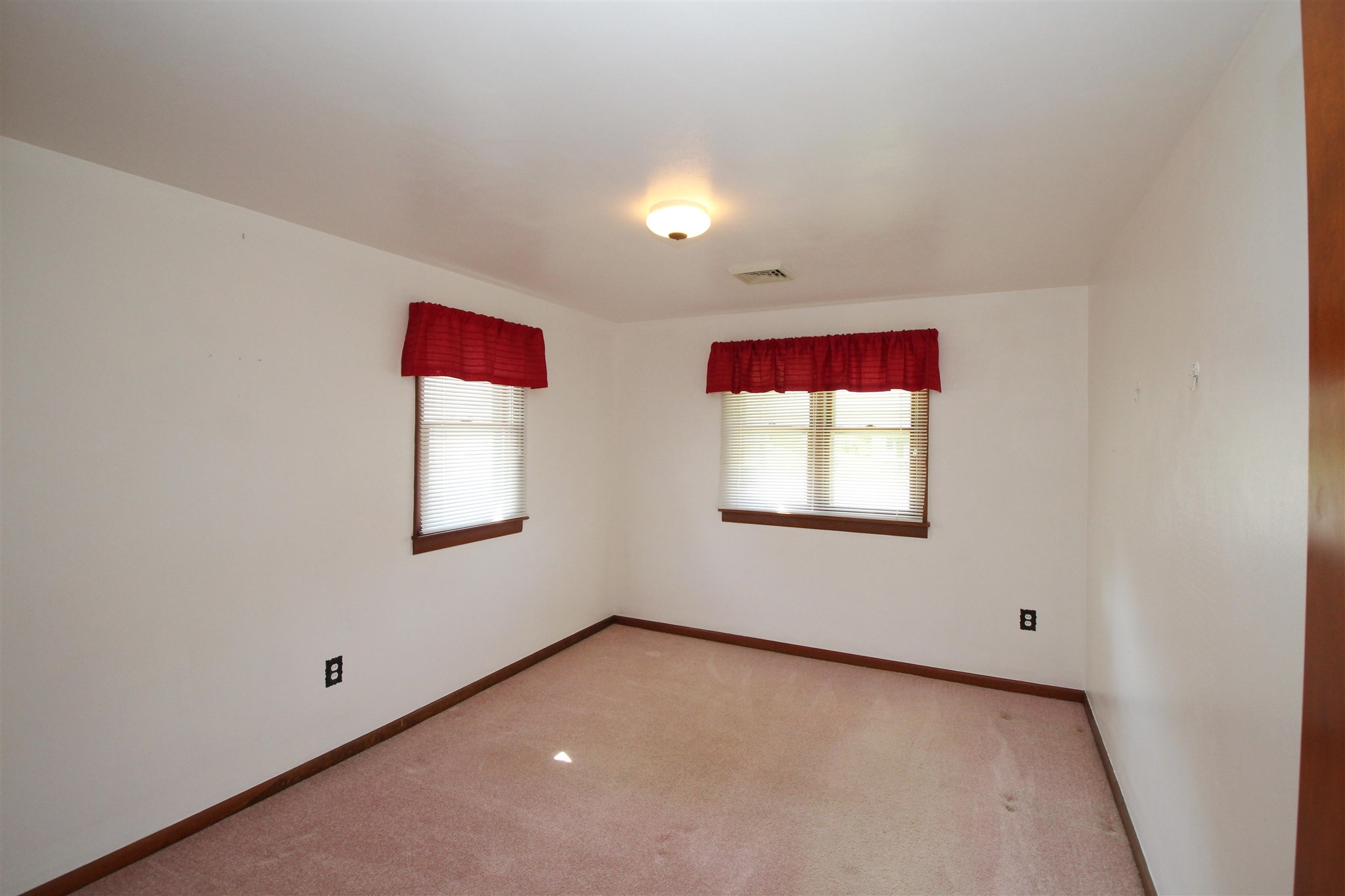 215 Algonquin Road Marquette Heights, IL 61554 - Photo 14 of 31 Gallery Image 14