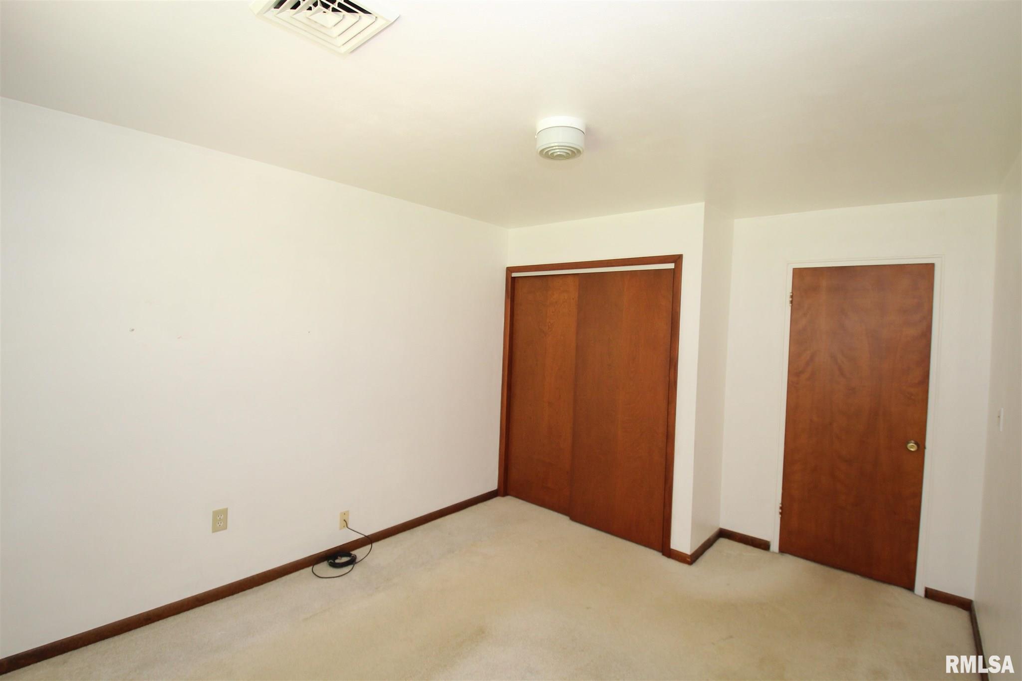 215 Algonquin Road Marquette Heights, IL 61554 - Photo 22 of 31 Gallery Image 22