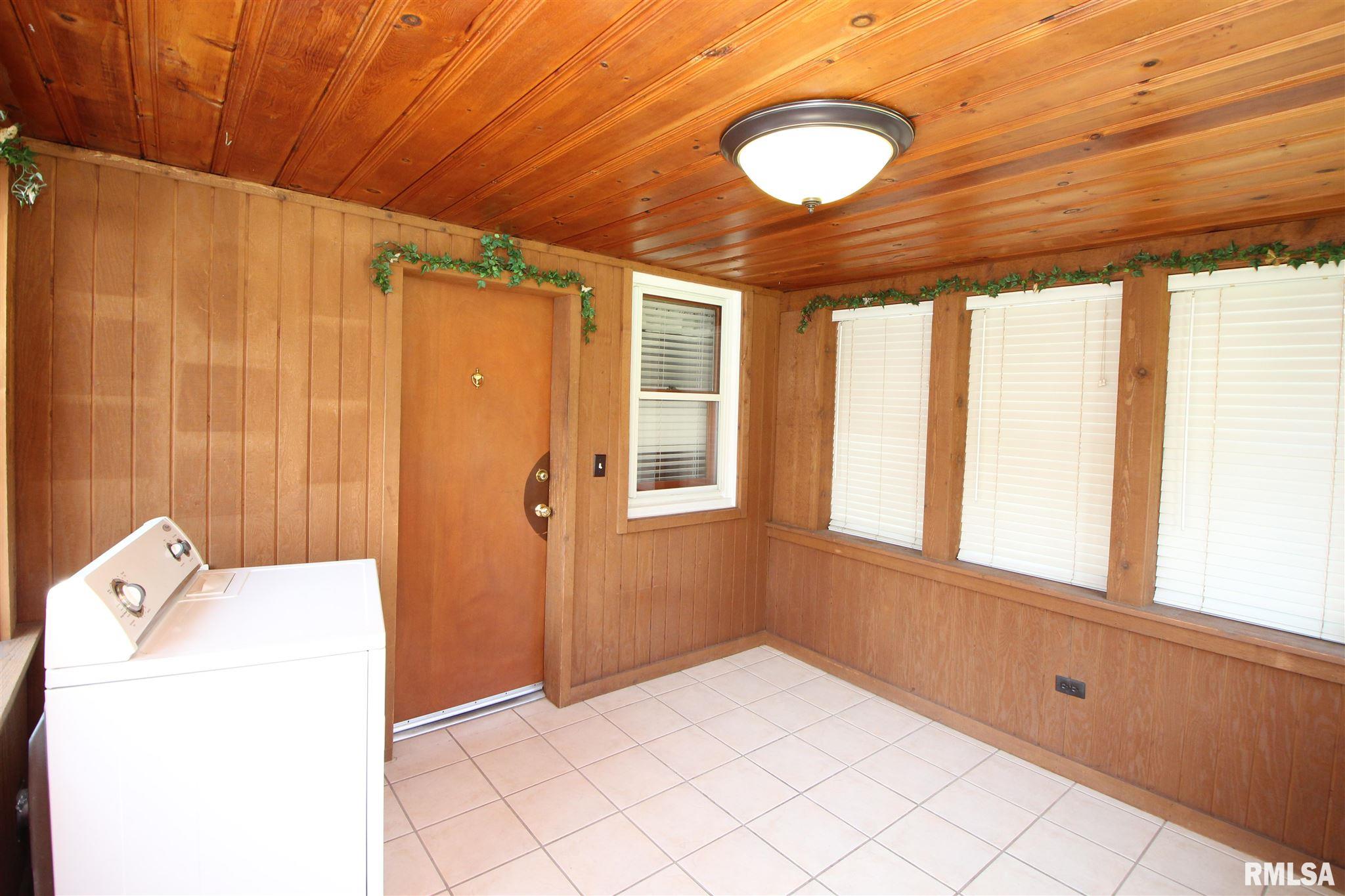 215 Algonquin Road Marquette Heights, IL 61554 - Photo 25 of 31 Gallery Image 25