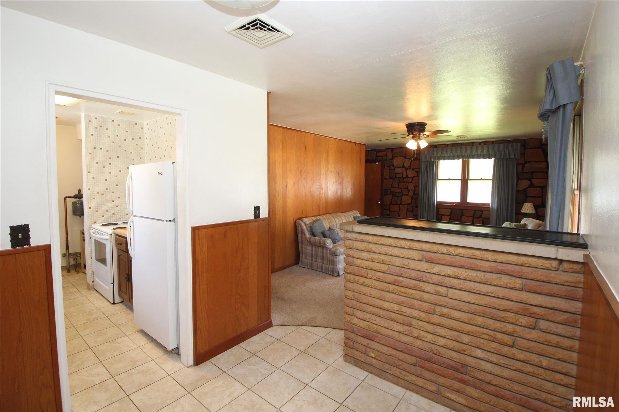 215 Algonquin Road Marquette Heights, IL 61554 - Photo 10 of 31 Gallery Image 10