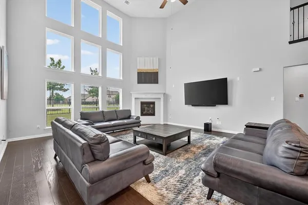 $750,000 | 4504 Barnacre Avenue, Aubrey, TX 76227