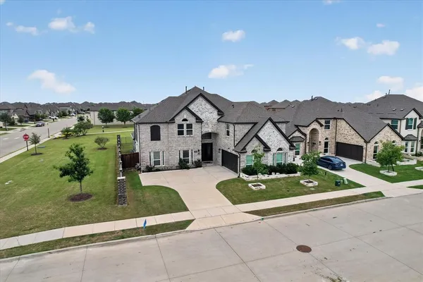$750,000 | 4504 Barnacre Avenue, Aubrey, TX 76227