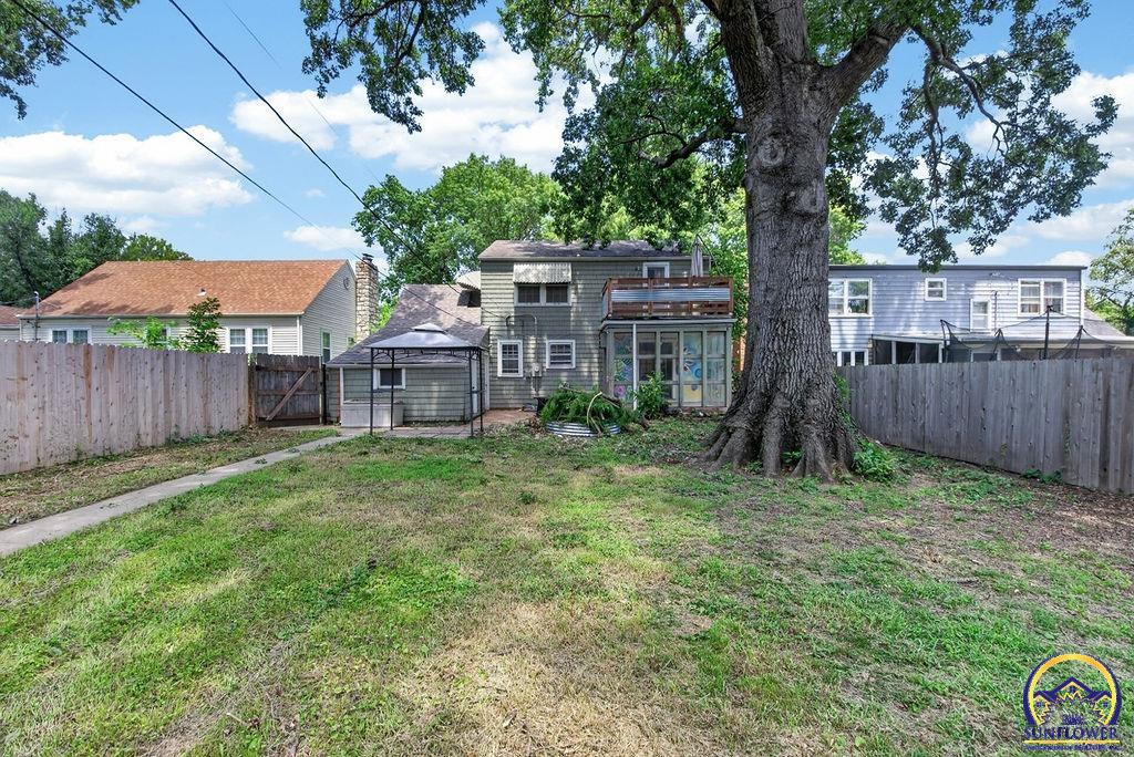 3115 Southwest 11th Street Topeka, KS 66604 - Photo 40 of 44