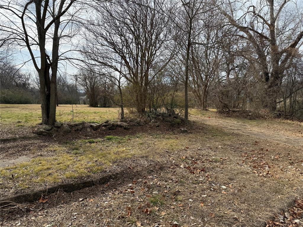 228 East Nelson Street Denison, TX 75021 - Photo 3 of 5