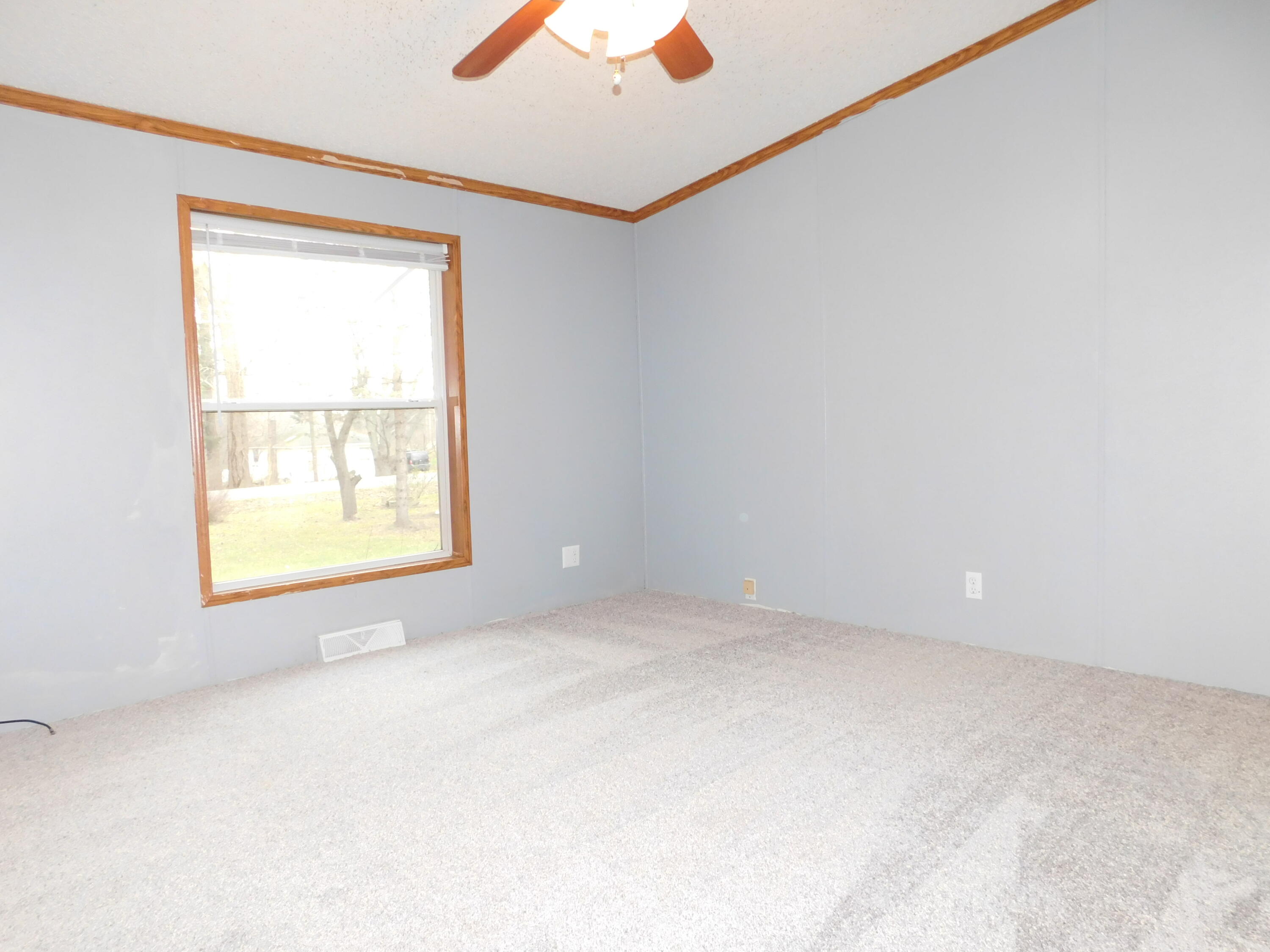 4218 Pier Road Benton Harbor, MI 49022 - Photo 15 of 47 DSCN5044