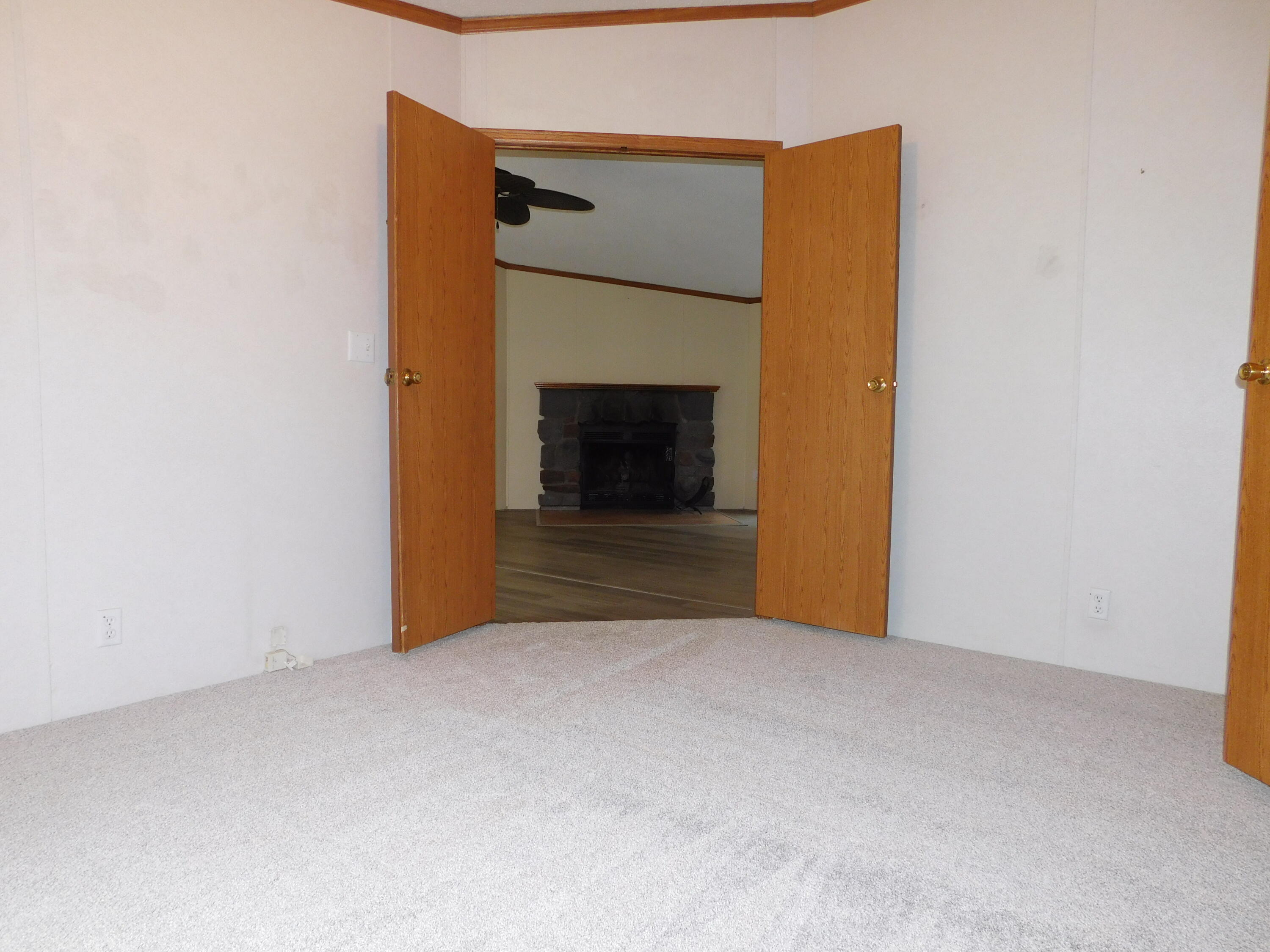 4218 Pier Road Benton Harbor, MI 49022 - Photo 21 of 47 DSCN5052