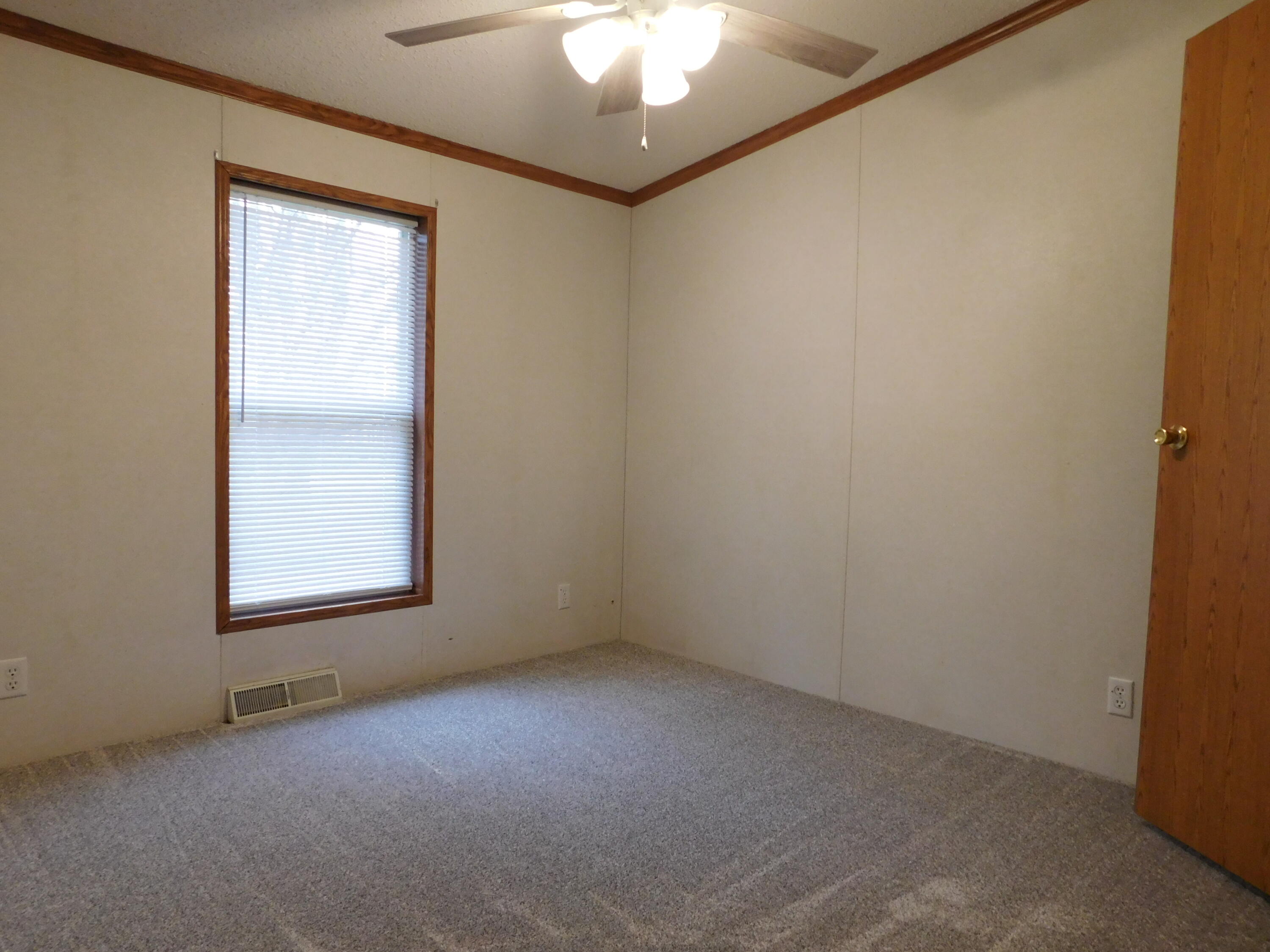 4218 Pier Road Benton Harbor, MI 49022 - Photo 23 of 47 DSCN5054