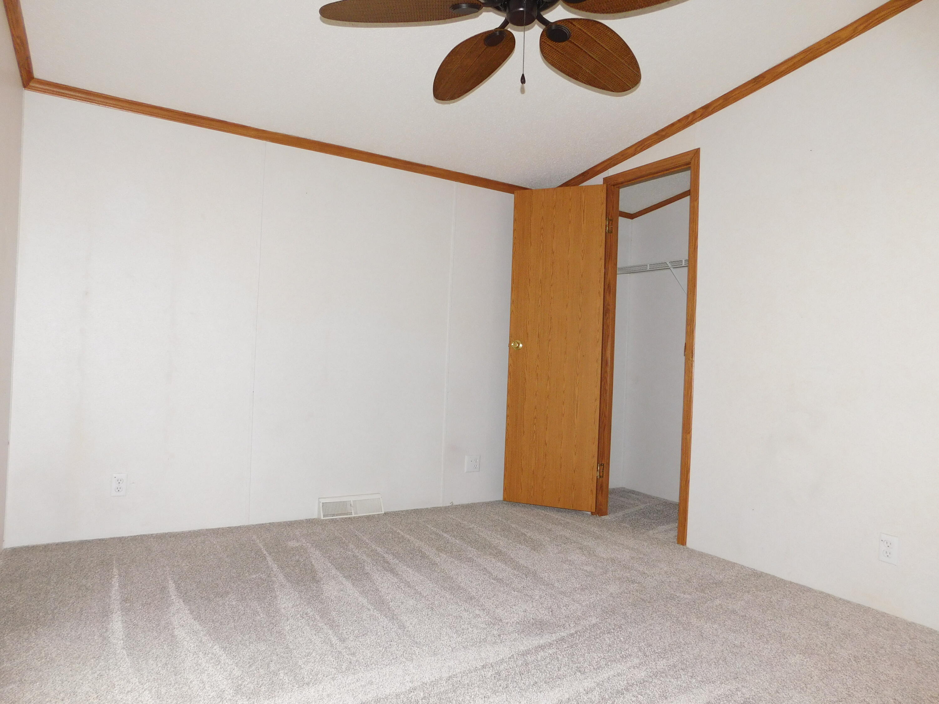 4218 Pier Road Benton Harbor, MI 49022 - Photo 28 of 47 DSCN5059