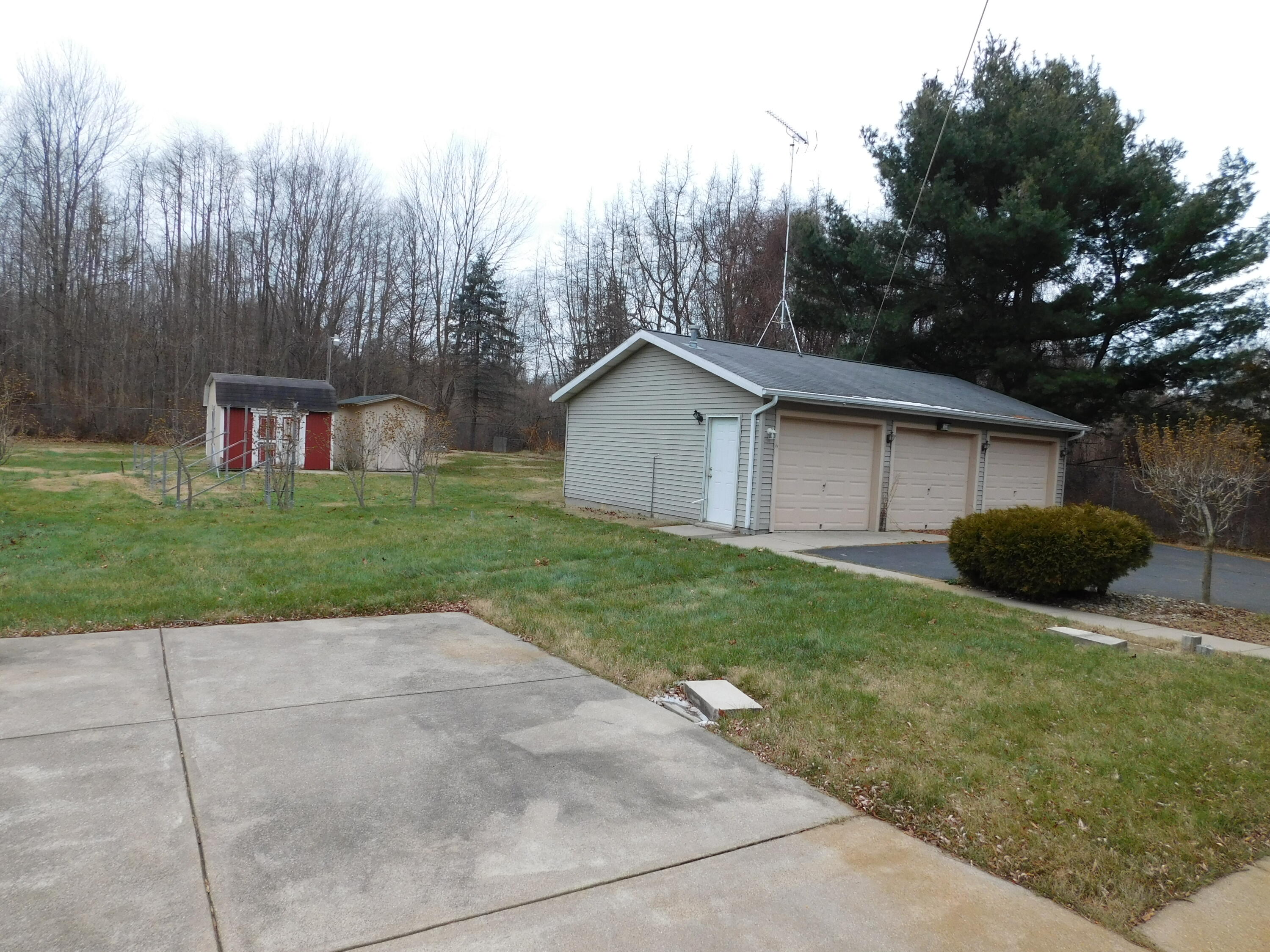 4218 Pier Road Benton Harbor, MI 49022 - Photo 30 of 47 DSCN5061
