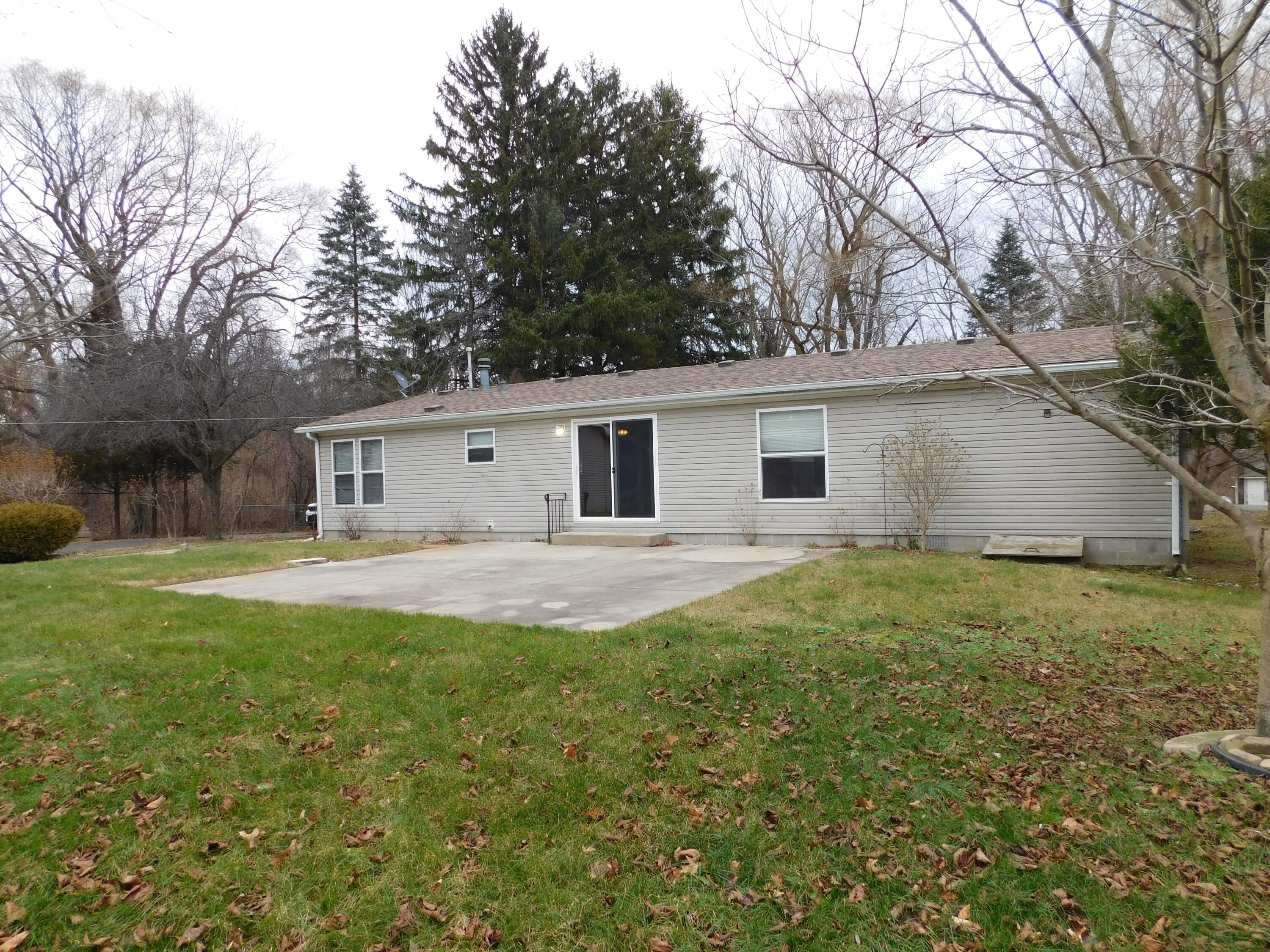 4218 Pier Road Benton Harbor, MI 49022 - Photo 32 of 47 DSCN5065