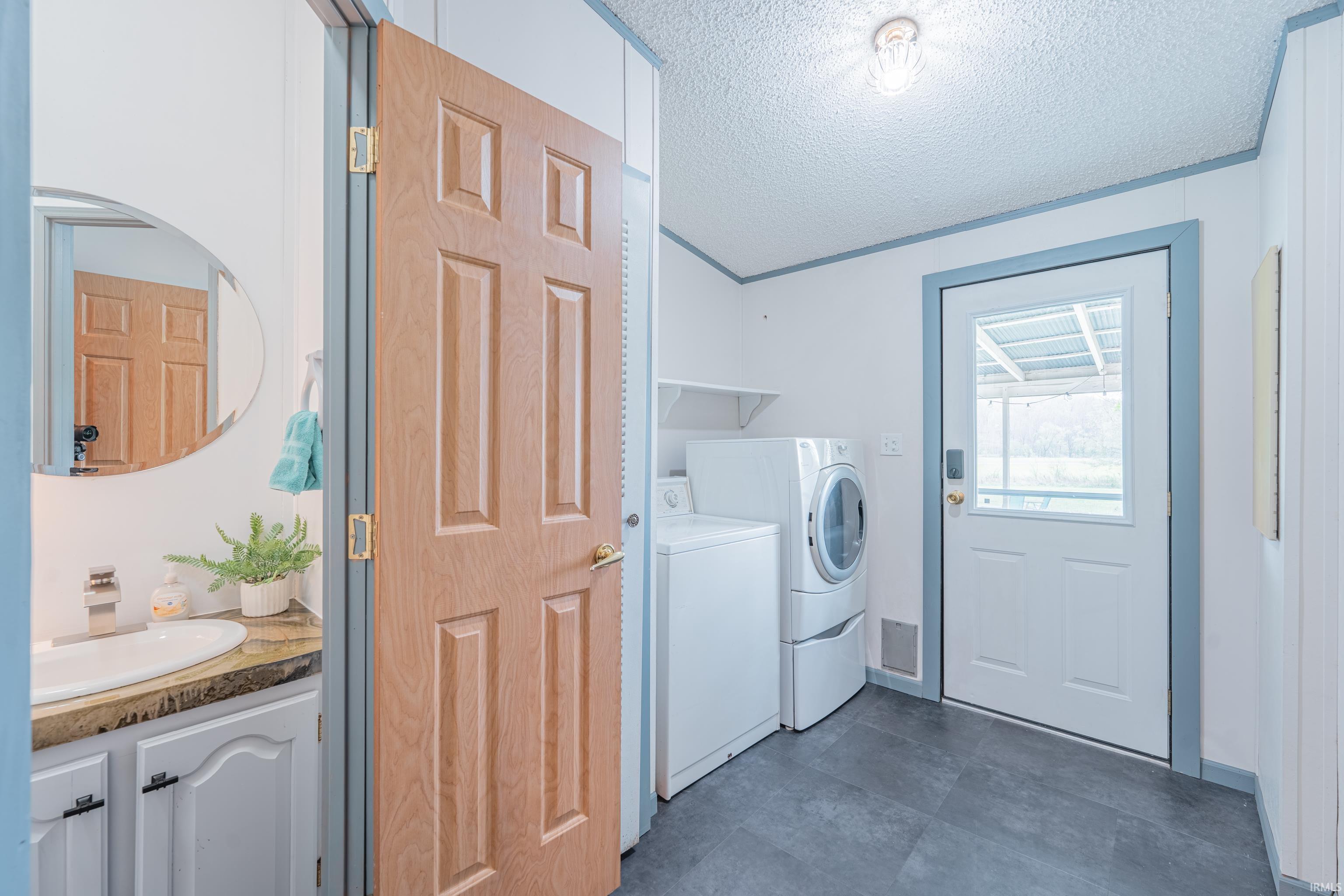 8200 East Fleener Road Bloomington, IN 47408 - Photo 27 of 36