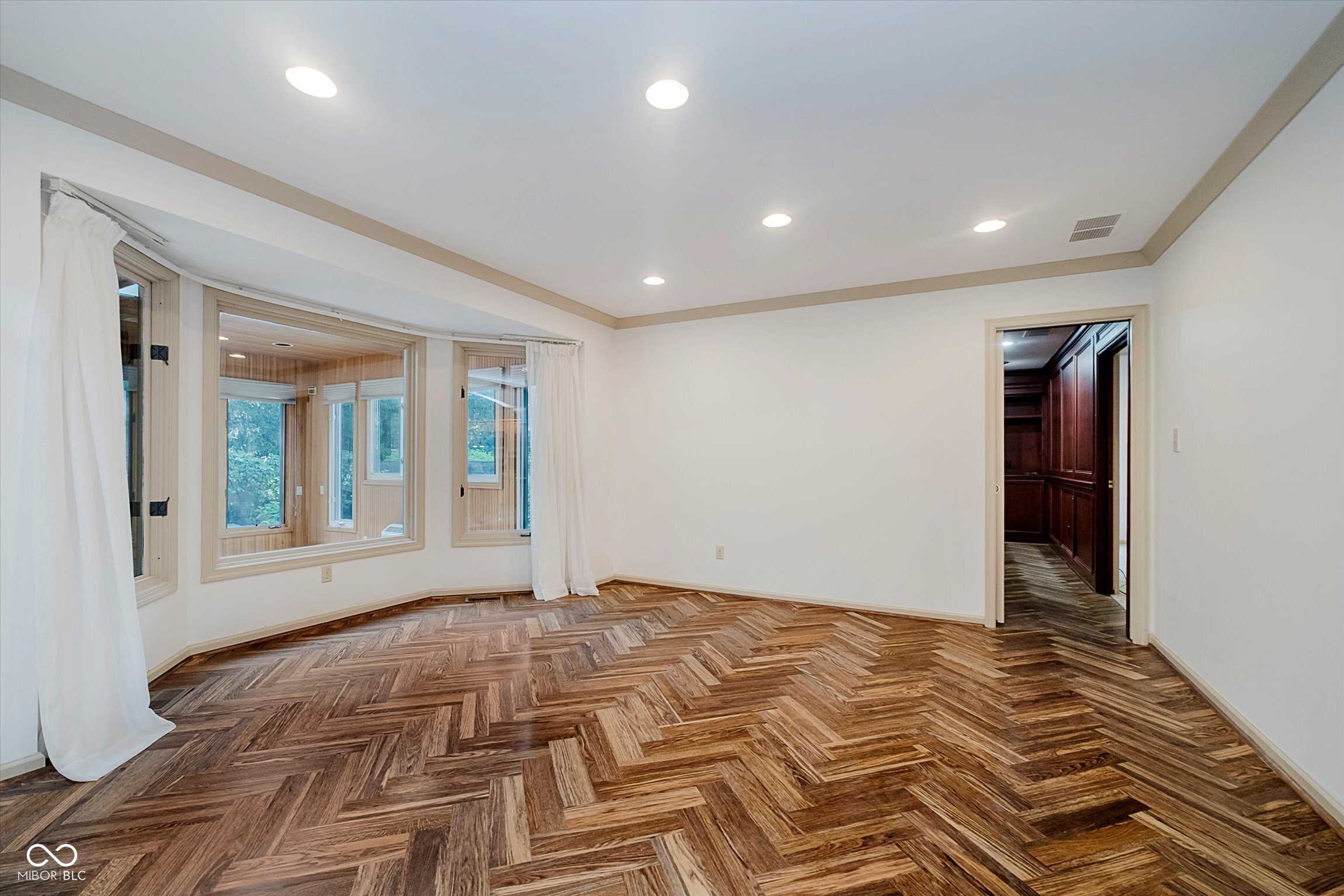 8649 Cricket Tree Lane Indianapolis, IN 46260 - Photo 18 of 58