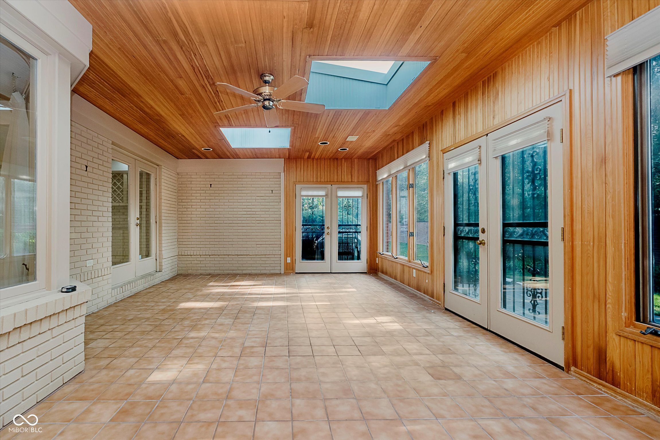 8649 Cricket Tree Lane Indianapolis, IN 46260 - Photo 44 of 58