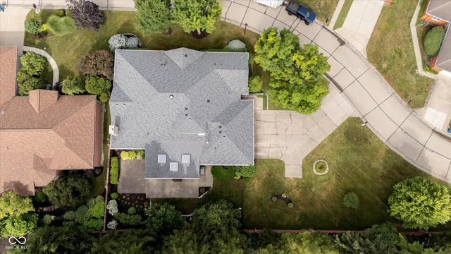 $600,000 | 8649 Cricket Tree Lane, Indianapolis, IN 46260